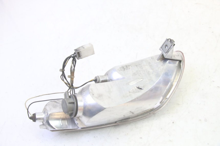 photo de FEU ARRIERE GAUCHE PIAGGIO MP3 RL 250 (2007 - 2010)