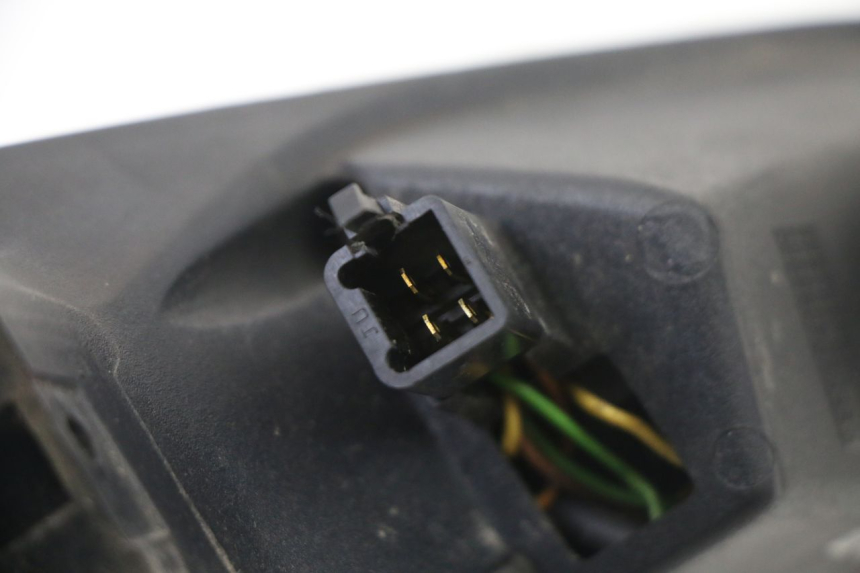 photo de FEU ARRIERE GAUCHE PEUGEOT SATELIS COMPRESSOR K15 125 (2006 - 2009)