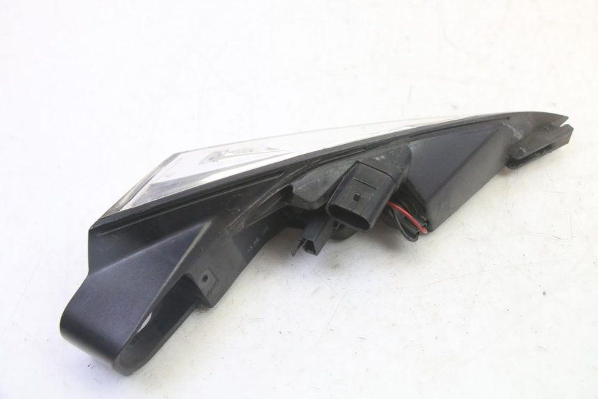 photo de FEU ARRIERE GAUCHE PEUGEOT SATELIS 125 (2010 - 2012)