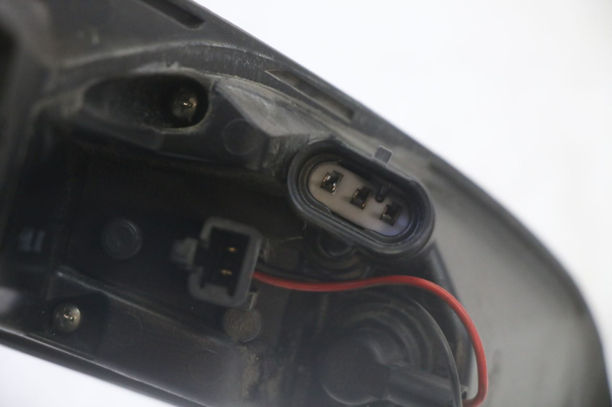 photo de FEU ARRIERE GAUCHE PEUGEOT SATELIS 125 (2010 - 2012)