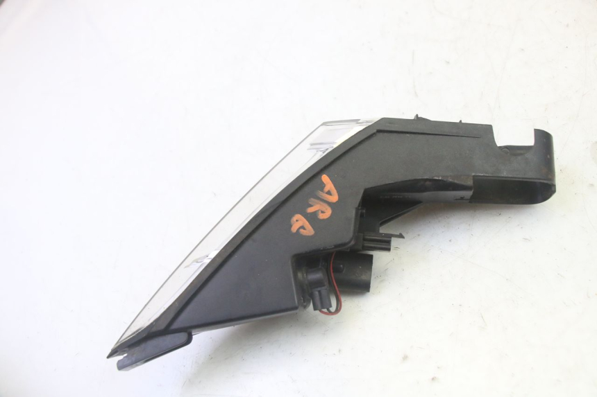 photo de FEU ARRIERE GAUCHE PEUGEOT SATELIS 125 (2013 - 2018)