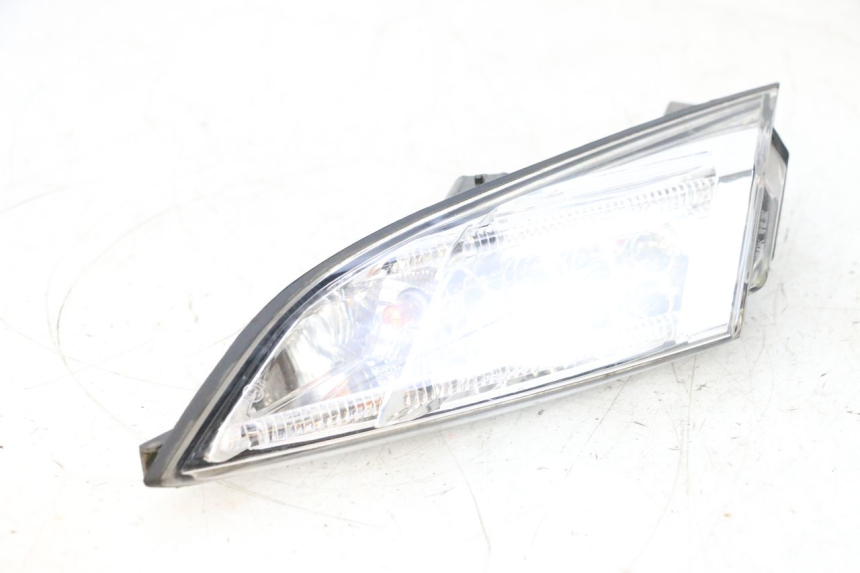 photo de FEU ARRIERE GAUCHE PEUGEOT SATELIS 125 (2013 - 2018) - Pièce contrôlée