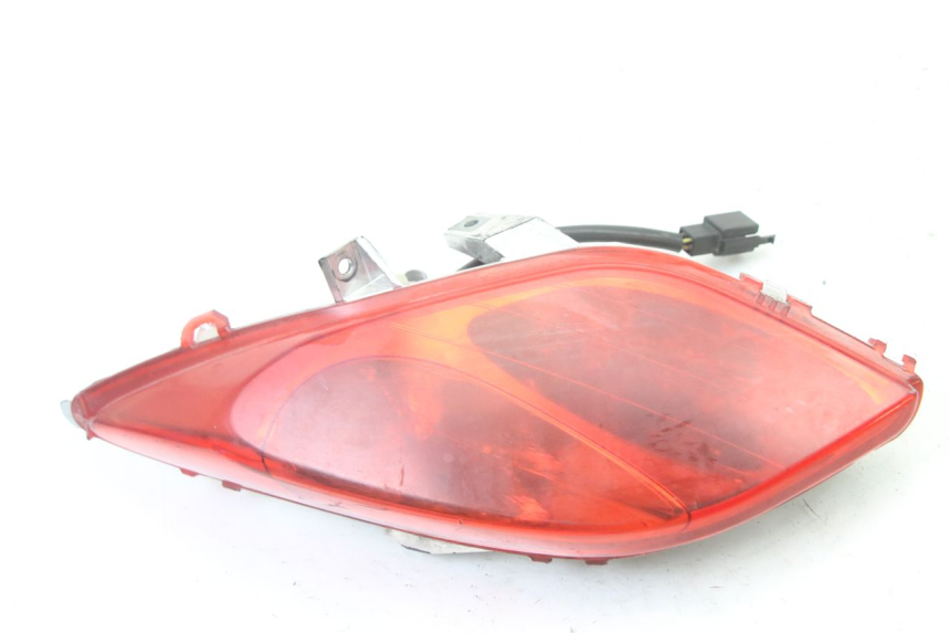 photo de FEU ARRIERE GAUCHE YAMAHA X-MAX XMAX 125 (2010 - 2014)