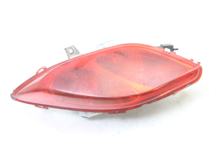 photo de FEU ARRIERE GAUCHE YAMAHA X-MAX XMAX 125 (2010 - 2014)
