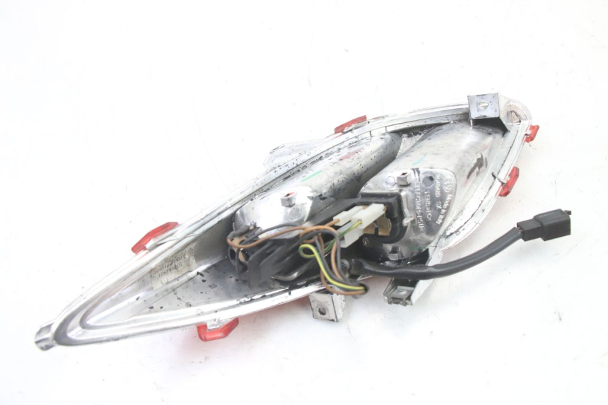 photo de FEU ARRIERE GAUCHE YAMAHA X-MAX XMAX 125 (2010 - 2014)