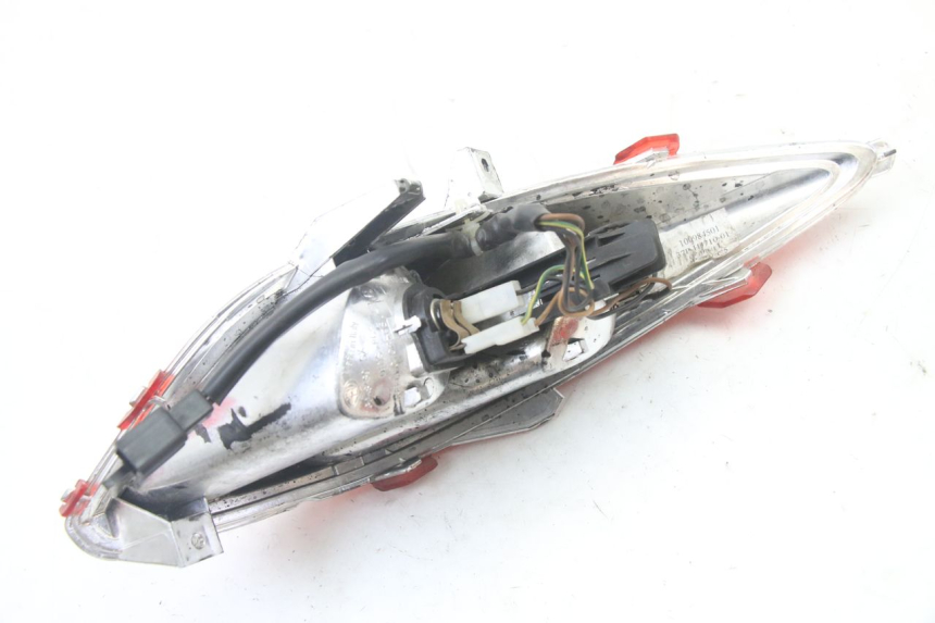 photo de FEU ARRIERE GAUCHE YAMAHA X-MAX XMAX 125 (2010 - 2014)