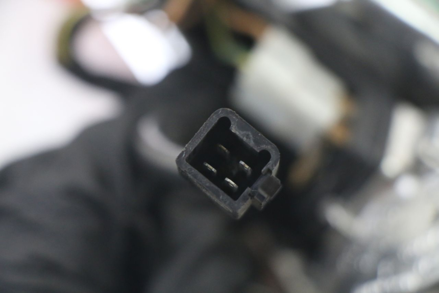 photo de FEU ARRIERE GAUCHE YAMAHA X-MAX XMAX 125 (2010 - 2014)
