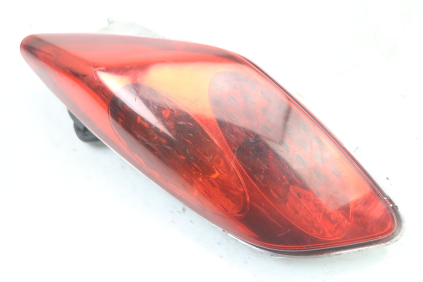 photo de FEU ARRIERE GAUCHE YAMAHA XMAX X-MAX 125 (2006 - 2009)