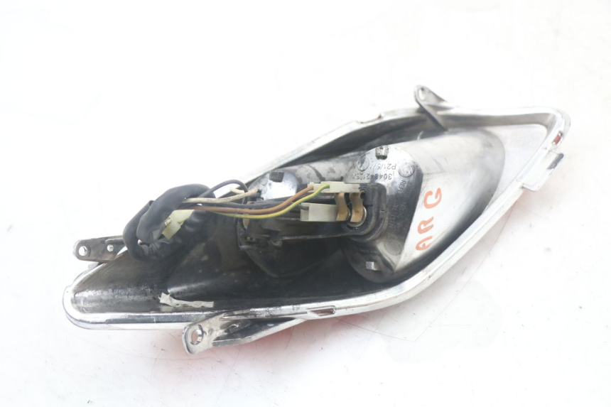 photo de FEU ARRIERE GAUCHE YAMAHA XMAX X-MAX 125 (2006 - 2009)