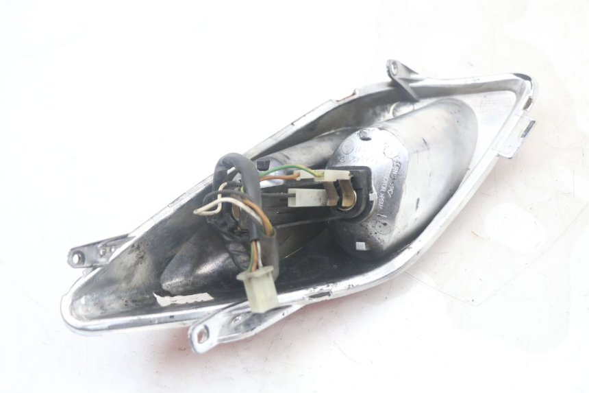 photo de FEU ARRIERE GAUCHE YAMAHA XMAX X-MAX 125 (2006 - 2009)