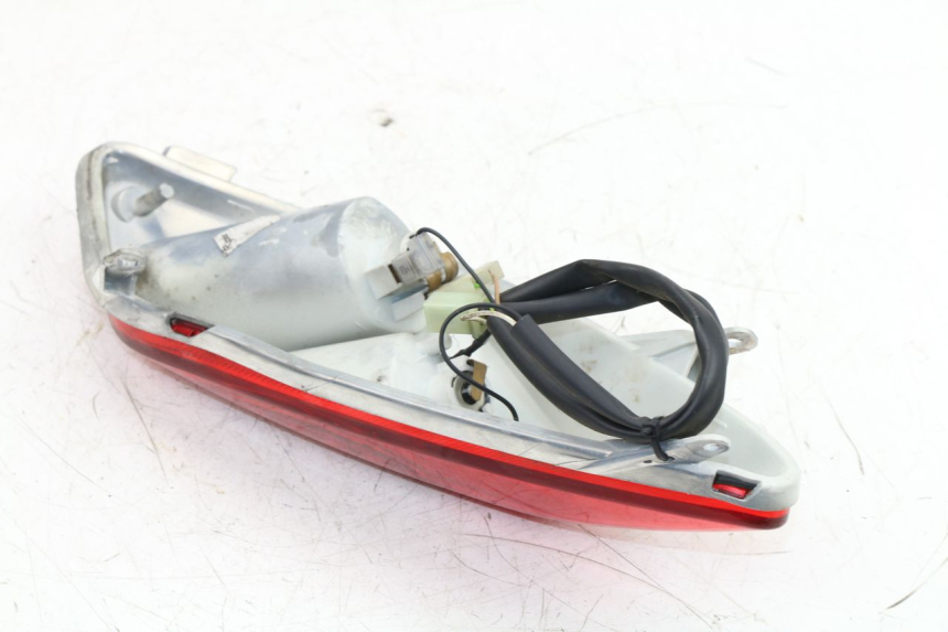 photo de FEU ARRIERE GAUCHE YAMAHA XMAX X-MAX 125 (2006 - 2009)