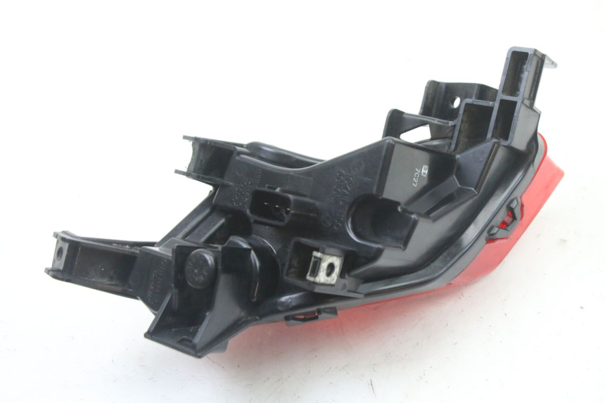 photo de FEU ARRIERE GAUCHE YAMAHA YP T-MAX TMAX 530 (2017 - 2020)