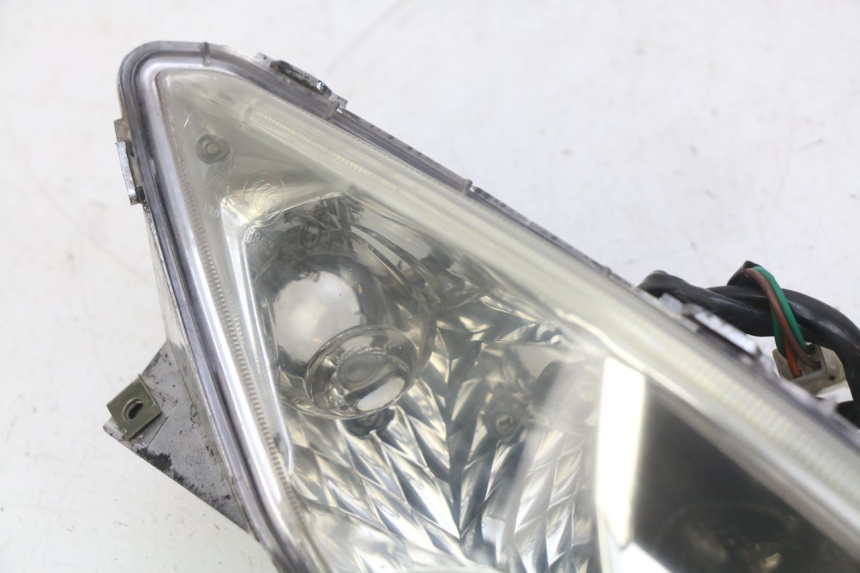 photo de FEU ARRIERE GAUCHE YAMASAKI YM T 125 (2015 - 2020)