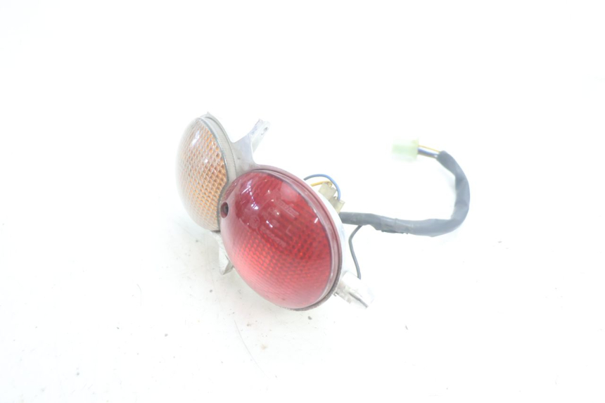 photo de FEU ARRIERE GAUCHE YAMAHA YP MAJESTY 125 (2002 - 2006) - Détail de la pièce