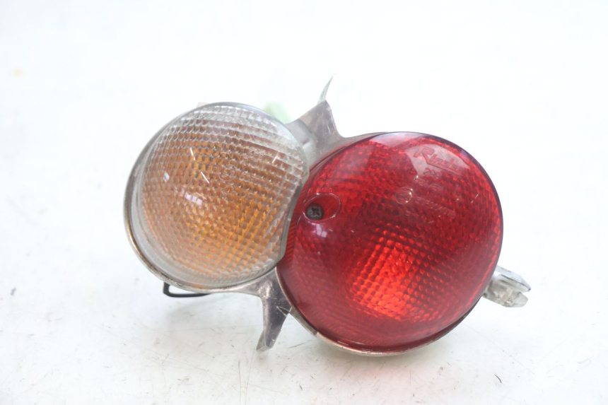 photo de FEU ARRIERE GAUCHE YAMAHA YP MAJESTY 125 (2002 - 2006) - Vue principale
