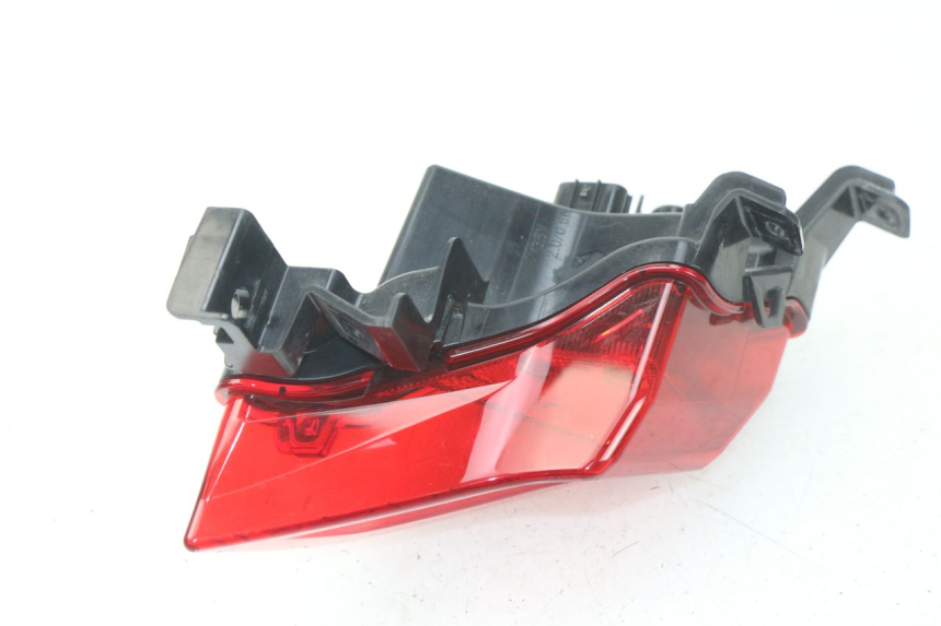 photo de FEU ARRIERE GAUCHE YAMAHA YP T-MAX TMAX 530 (2017 - 2020) - Zoom état d’usage