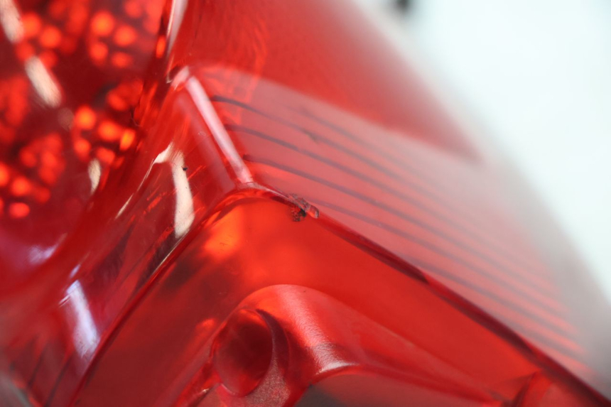 photo de FEU ARRIERE GILERA GP 800 (2007 - 2013) - Gros plan technique