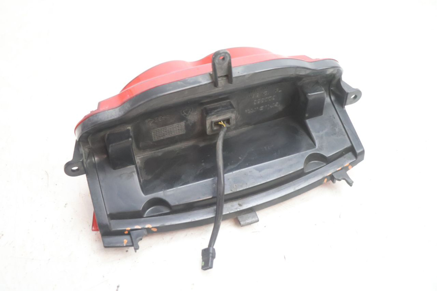 photo de FEU ARRIERE GILERA GP 800 (2007 - 2013) - Marquages et références