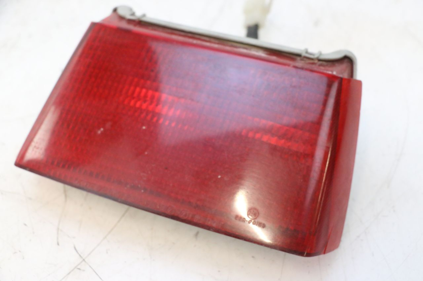 photo de FEU ARRIERE KAWASAKI GPX F ZX750F 750 (1986 - 1990) - Zoom état d’usage