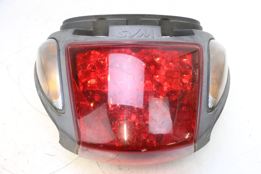 photo de FEU ARRIERE SYM GTS EVO 125 (2009 - 2013) - Vue principale