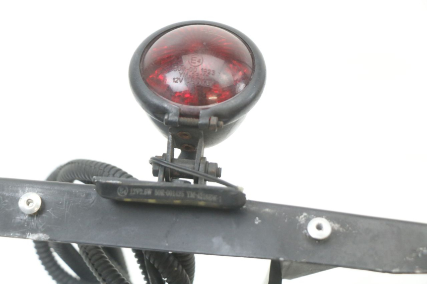 photo de FEU ARRIERE HARLEY DAVIDSON SPORTSTER XL CUSTOM 1200 (2003 - 2004)