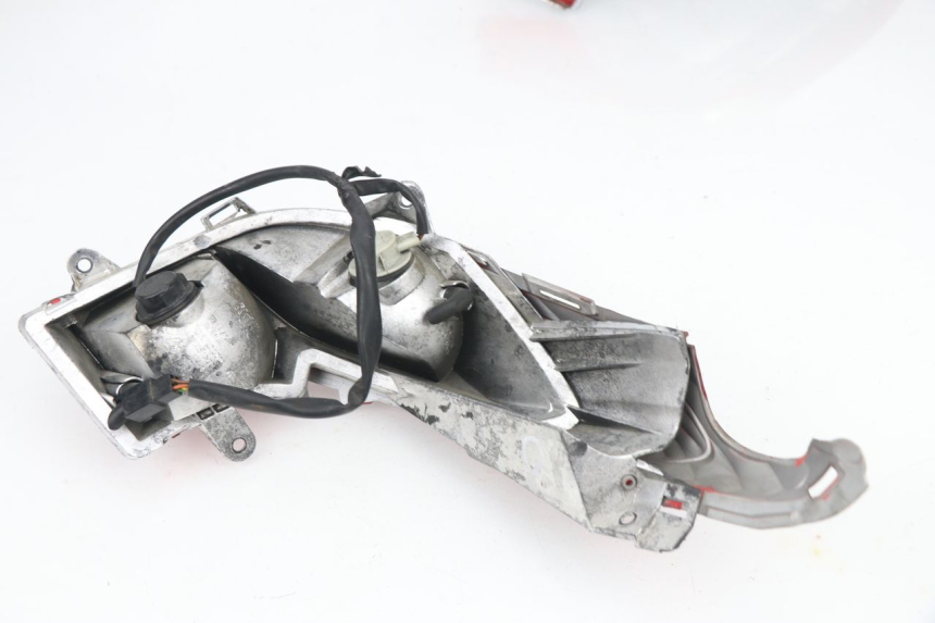 photo de FEU ARRIERE HONDA FES S-WING SWING ABS 125 (2007 - 2015)