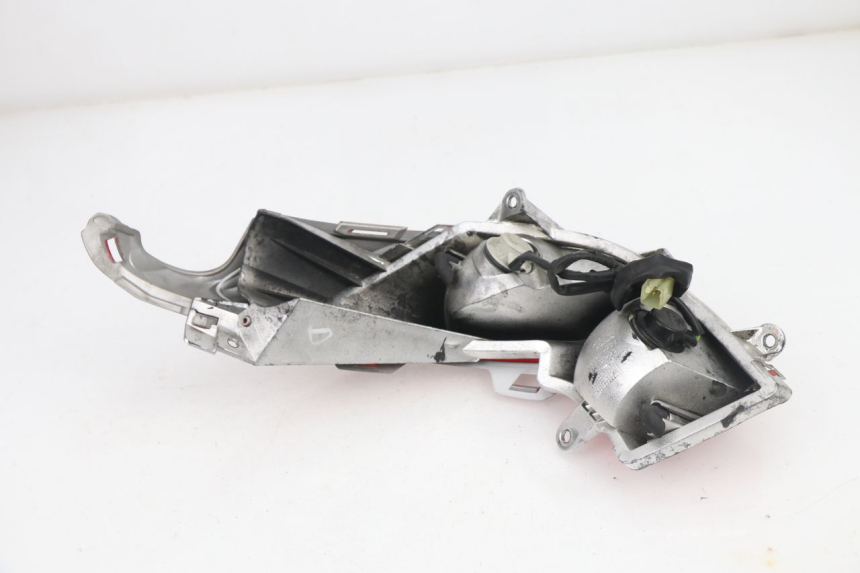 photo de FEU ARRIERE HONDA FES S-WING SWING ABS 125 (2007 - 2015)