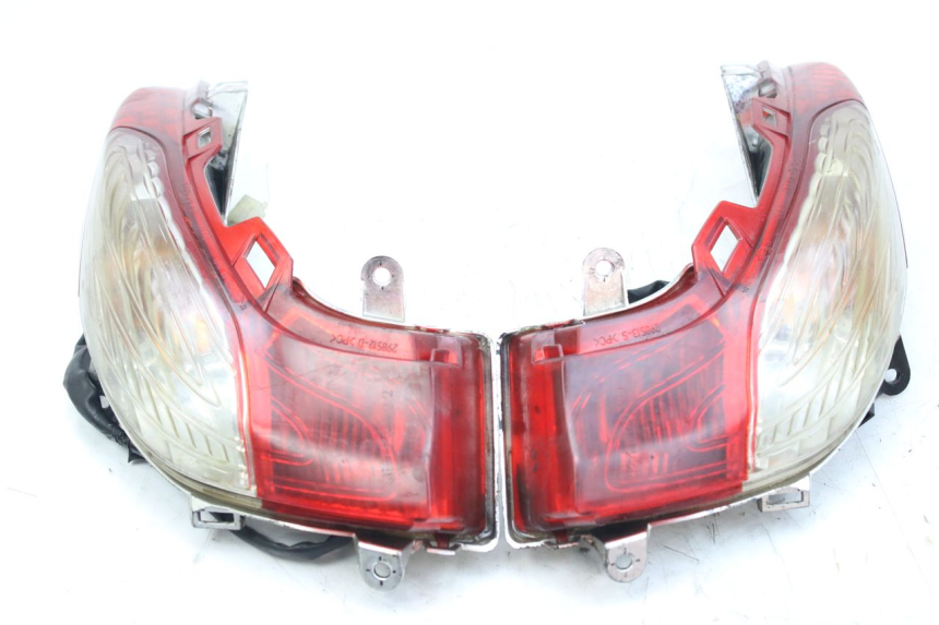 photo de FEU ARRIERE HONDA FES S-WING SWING ABS 125 (2007 - 2015)