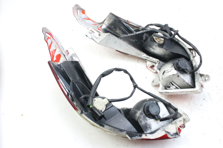 photo de FEU ARRIERE HONDA FES S-WING SWING ABS 125 (2007 - 2015)