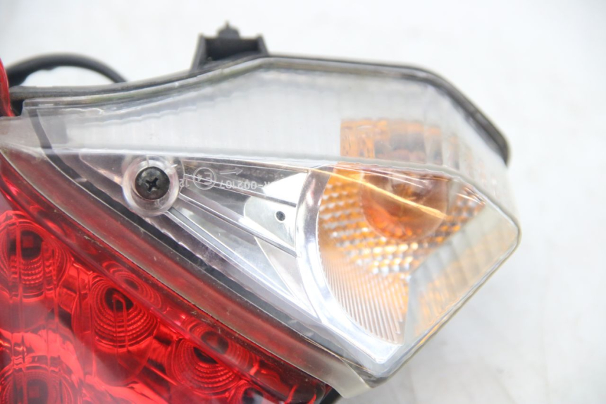 photo de FEU ARRIERE HONDA VISION NSC R 50 (2013 - 2015)
