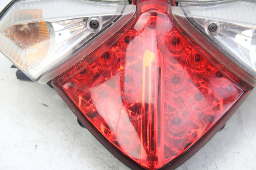 photo de FEU ARRIERE HONDA VISION NSC R 50 (2013 - 2015)