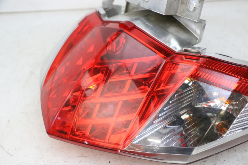 photo de FEU ARRIERE SYM JOYMAX 125 (2010 - 2017)