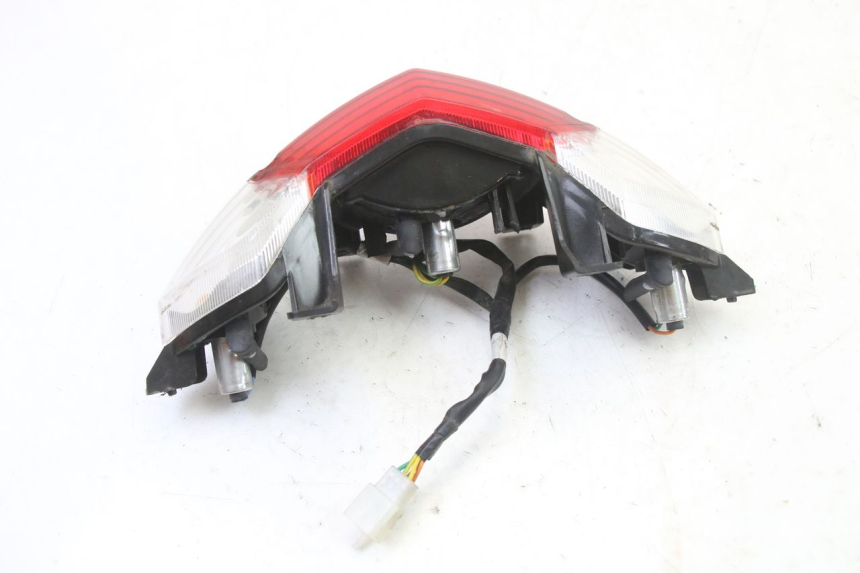 photo de FEU ARRIERE PEUGEOT KISBEE 2T 50 (2018 - 2022)