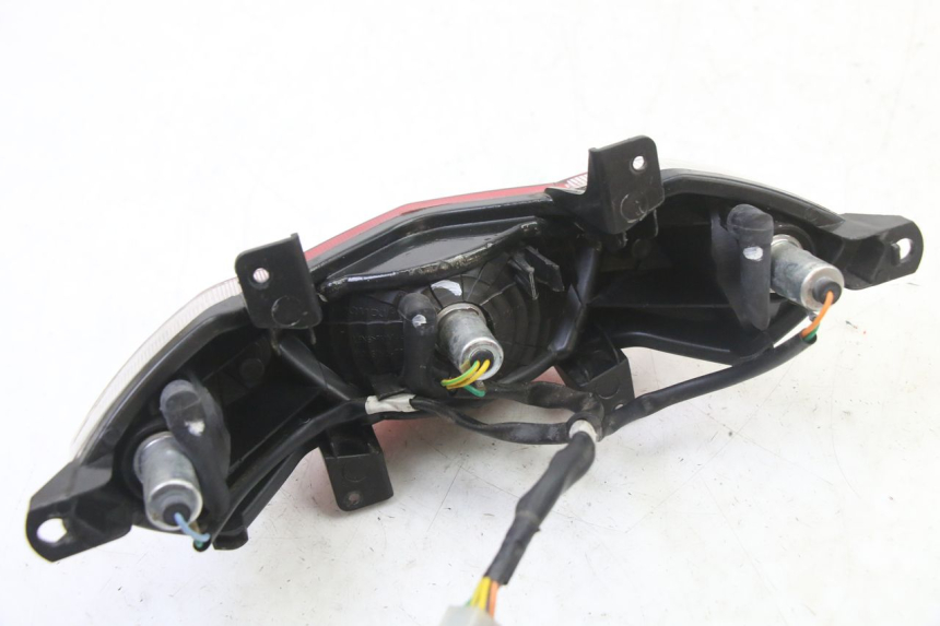 photo de FEU ARRIERE PEUGEOT KISBEE 2T 50 (2018 - 2022)