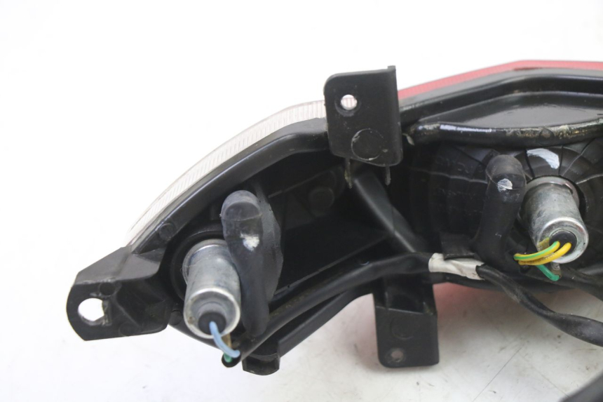 photo de FEU ARRIERE PEUGEOT KISBEE 2T 50 (2018 - 2022)