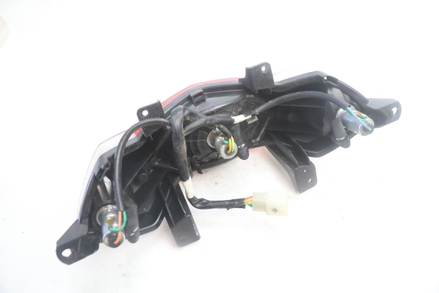 photo de FEU ARRIERE PEUGEOT KISBEE 4T 50 (2018 - 2022) - Points de fixation