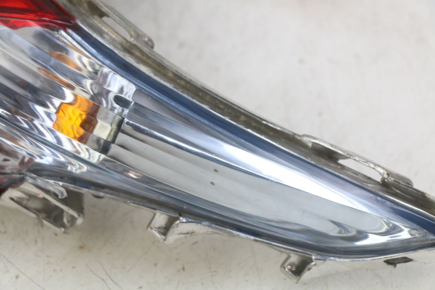 photo de FEU ARRIERE KYMCO AGILITY 16+ 4T 50 (2018 - 2023)