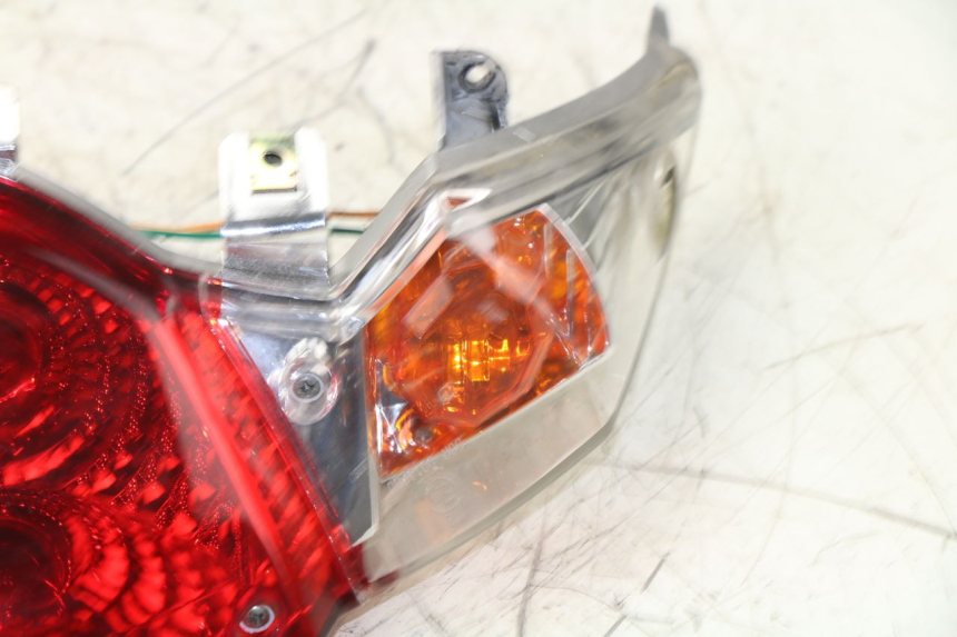 photo de FEU ARRIERE KYMCO AGILITY RS 4T 50 (2009 - 2013) - Marquages et références