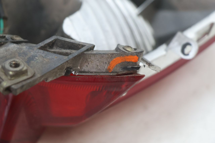 photo de FEU ARRIERE KYMCO LIKE 125 (2009 - 2016) - État de surface