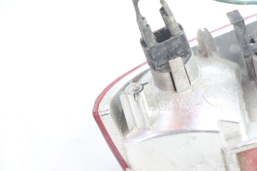 photo de FEU ARRIERE PEUGEOT LUDIX BLASTER 50 (2006 - 2014) - État de surface