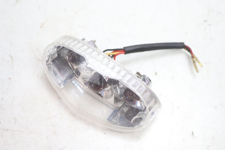 photo de FEU ARRIERE PEUGEOT LUDIX SNAKE 2T 50 (2004 - 2014) - Détail de la pièce