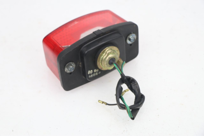 photo de FEU ARRIERE HONDA NPS ZOOMER 50 (2004 - 2013) - Gros plan technique