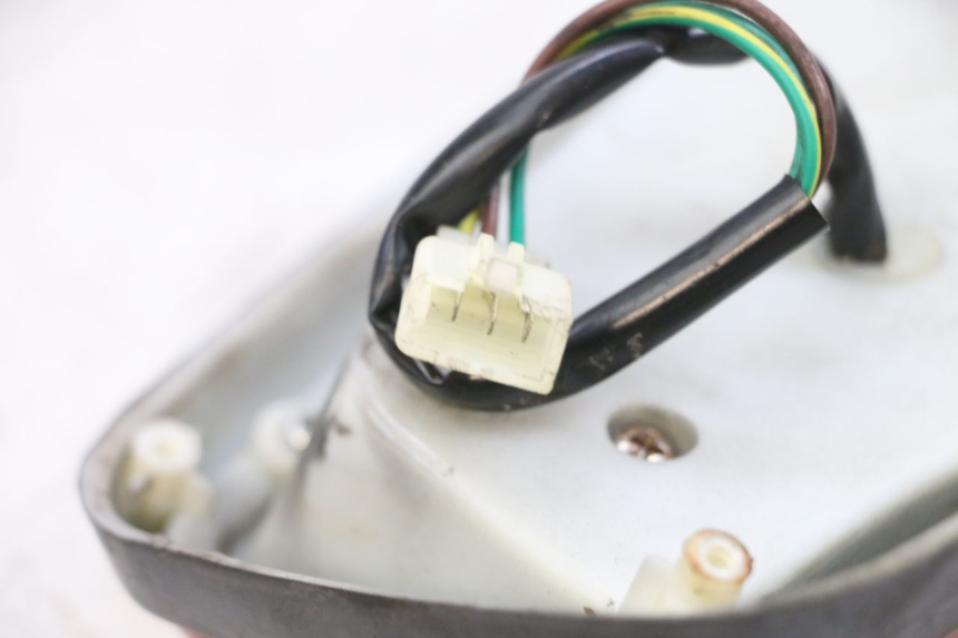 photo de FEU ARRIERE JM MOTORS OLDIES GT 4T 50 (2018 - 2025) - Zoom état d’usage