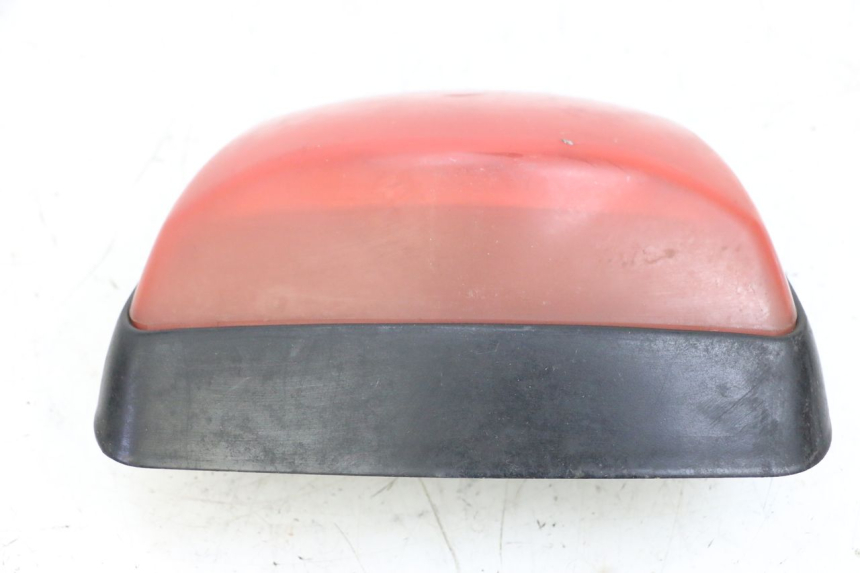 photo de FEU ARRIERE JM MOTORS OLDIES GT 4T 50 (2018 - 2025) - Points de fixation