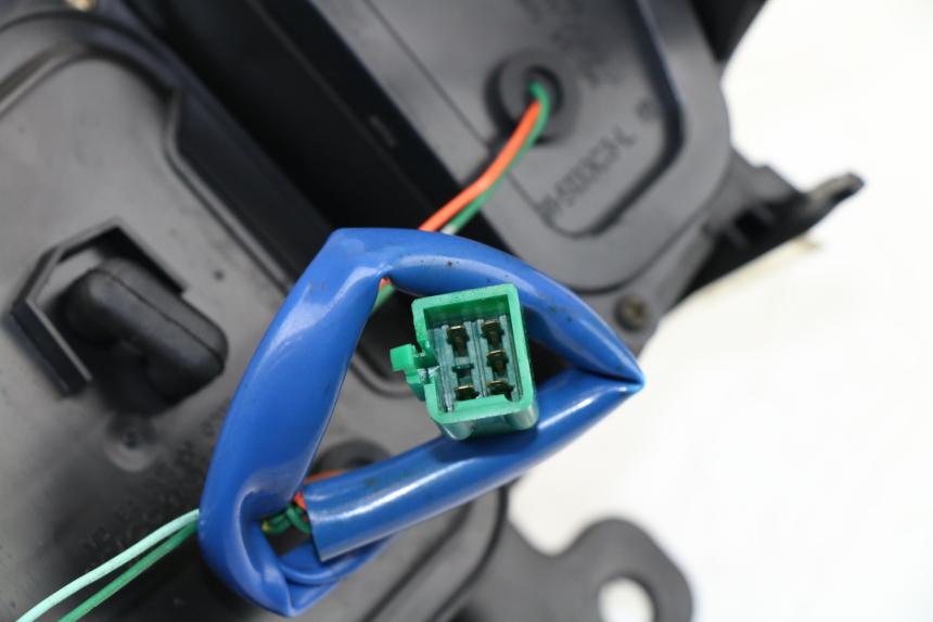 photo de FEU ARRIERE KYMCO PEOPLE S 125 (2000 - 2008) - Angle alternatif