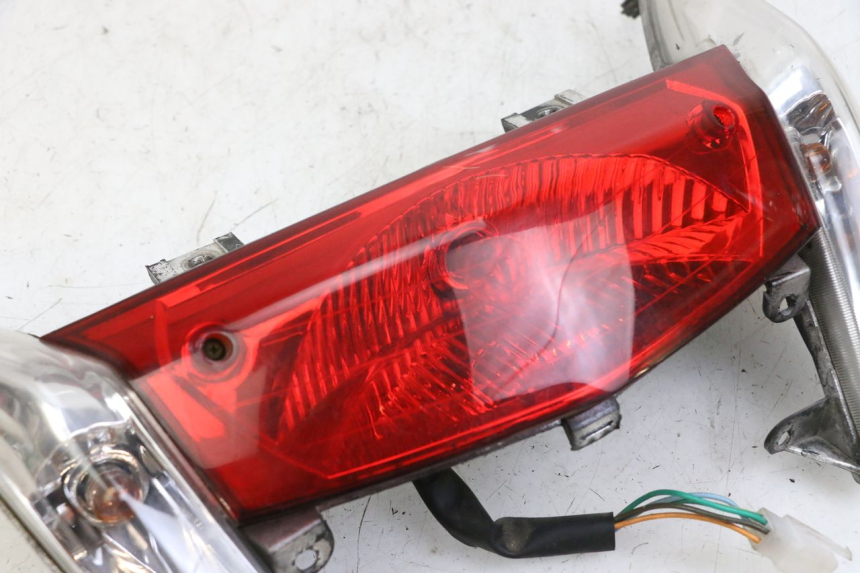 photo de FEU ARRIERE PEUGEOT CITYSTAR 50 (2013 - 2017)