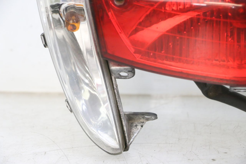 photo de FEU ARRIERE PEUGEOT CITYSTAR 50 (2013 - 2017)