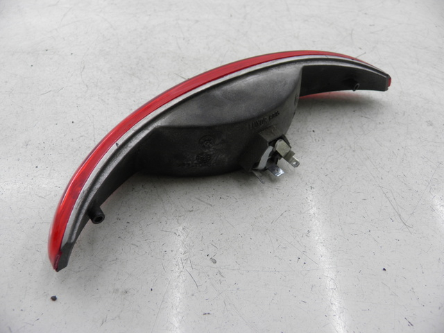 photo de FEU ARRIERE PEUGEOT ELYSEO 50 (2002 - 2004) - Gros plan technique