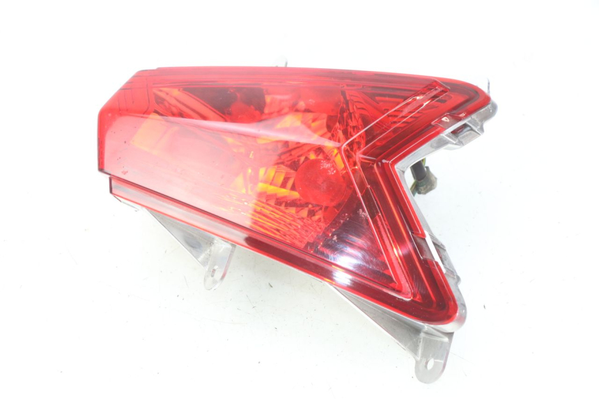 photo de FEU ARRIERE PEUGEOT GEOPOLIS 400 (2007 - 2013)