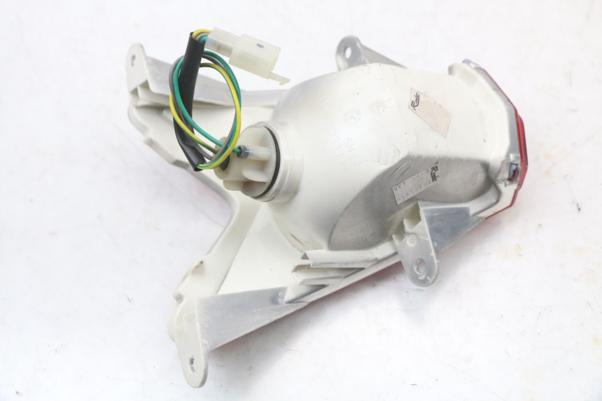 photo de FEU ARRIERE PEUGEOT GEOPOLIS RS 125 (2007 - 2009)